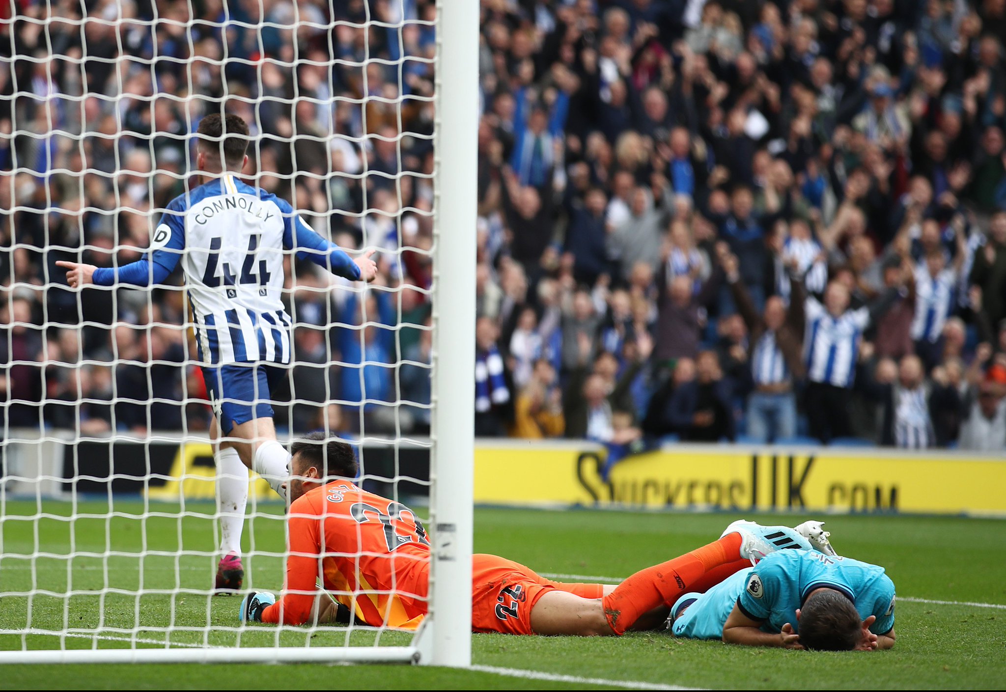 使得他在场 使得他在场